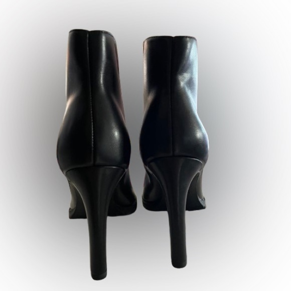 Bar III black, peep-toe,4" heel leather shoe, ships FREE! - Picture 6 of 11